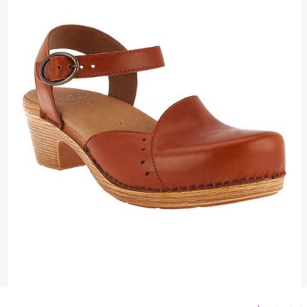 Dansko Toffee Maisie Closed-Toe Leather Sandal